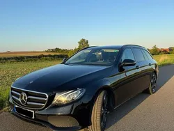 Schwarz Gebraucht 2017 Mercedes 220 Avantgarde Kombi | 18.400 €