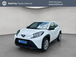 Schneeweiß Neu 2025 Toyota Aygo Business Edition Kleinwagen | 19.630 €
