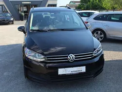 Deep black perleffekt Gebraucht 2017 VW Touran Comfortline Van / Kleinbus | 12.990 € (Fairer Preis)