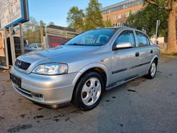 Silber Gebraucht 1999 Opel Astra Edition Limousine | 2.190 € (Etwas zu teuer)