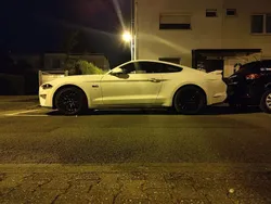 Weiß Gebraucht 2020 Ford Mustang GT Fastback Coupé | 42.200 € (Fairer Preis)