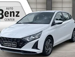 Weiß Neu 2025 Hyundai i20 Trend Limousine | 21.490 € (Guter Preis)