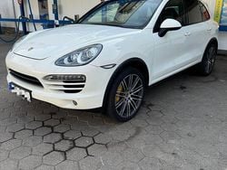 Weiß Gebraucht 2011 Porsche Cayenne SUV | 20.200 € (Etwas zu teuer)