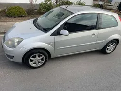 Silber Gebraucht 2007 Ford Fiesta Ambiente Kleinwagen | 1.000 € (Guter Preis)