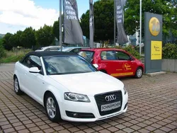 Weiß Gebraucht 2011 Audi A3 Cabriolet S-Line Cabrio | 5.950 € (Guter Preis)