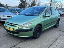 Grün Gebraucht 2001 Peugeot 307 Limousine | 2.290 € (Etwas zu teuer)