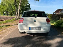 Weiß Gebraucht 2014 BMW 116 Sport Line Kleinwagen | 6.900 € (Fairer Preis)