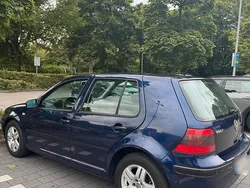 Blau Gebraucht 2001 VW Golf IV Limousine | 1.600 € (Fairer Preis)
