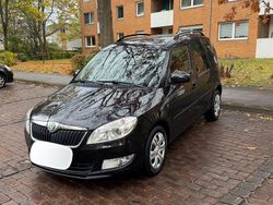 Schwarz Gebraucht 2010 Skoda Roomster Van / Kleinbus | 3.750 € (Fairer Preis)
