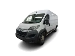 Weiss Gebraucht 2023 Citroën Jumper Van / Kleinbus | 34.449 € (Teuer)