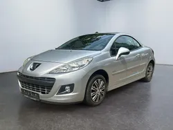 Grau Gebraucht 2011 Peugeot 207 CC Urban Move Cabrio | 3.550 € (Guter Preis)