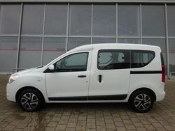 Weiß Gebraucht 2017 Dacia Dokker Comfort Van | 10.390 € (Etwas zu teuer)