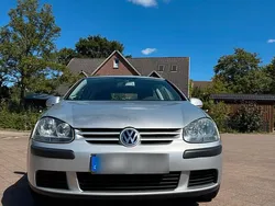 Silber Gebraucht 2004 VW Golf V Kleinwagen | 2.350 € (Guter Preis)