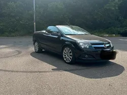 Schwarz Gebraucht 2007 Opel Astra Cabriolet Cabrio | 3.200 € (Fairer Preis)
