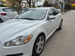 Weiß Gebraucht 2010 Jaguar XF Luxury Limousine | 6.399 € (Fairer Preis)