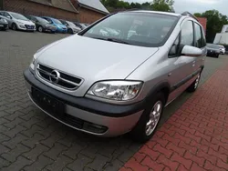 Silber Gebraucht 2003 Opel Zafira Edition Van / Kleinbus | 2.490 € (Etwas zu teuer)