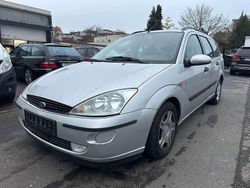 Silber Gebraucht 2002 Ford Focus Trend Kombi | 1.650 € (Fairer Preis)