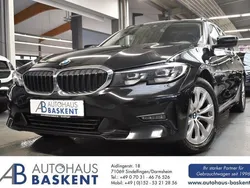 Schwarz Gebraucht 2021 BMW 320 Advantage Kombi | 17.999 € (Fairer Preis)