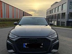 Grau Gebraucht 2023 Audi A3 S-Line Limousine | 37.500 €