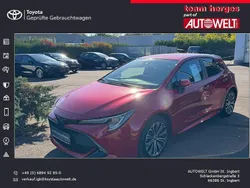 Karminarot metallic Gebraucht 2022 Toyota Corolla Team Limousine | 21.890 € (Guter Preis)