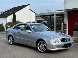 Briliantsilber metallic Gebraucht 2003 Mercedes CLK240 Elegance Coupé | 7.950 € (Fairer Preis)