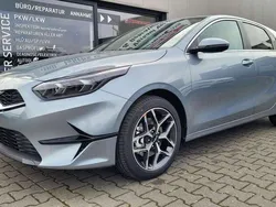 Lunar silber Neu 2025 Kia Ceed Limousine | 26.790 € (Fairer Preis)