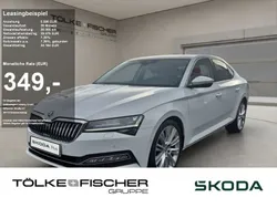 Moon weiss (metallic) Gebraucht 2022 Skoda Superb Premium Edition Limousine | 29.979 € (Fairer Preis)