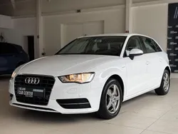 Ibisweiss Gebraucht 2016 Audi A3 Sportback Attraction Limousine | 7.940 € (Guter Preis)