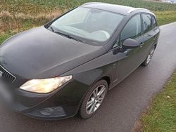 Schwarz Gebraucht 2011 Seat Ibiza ST Copa Kombi | 2.600 € (Guter Preis)