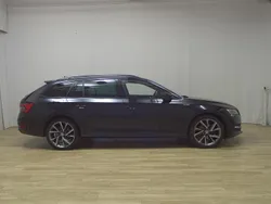 Schwarz Gebraucht 2021 Skoda Superb SportLine Kombi | 16.680 € (Guter Preis)