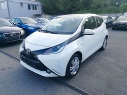 Weiß Gebraucht 2017 Toyota Aygo Kleinwagen | 6.990 € (Fairer Preis)