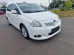 Weiß Gebraucht 2011 Toyota Verso Edition Van / Kleinbus | 7.499 € (Fairer Preis)