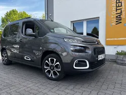Grau Gebraucht 2019 Citroën Berlingo Shine Van / Kleinbus | 22.885 € (Fairer Preis)
