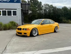 Gelb Gebraucht 2002 BMW 330 Coupé | 19.000 €