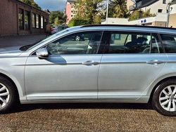 Silber Gebraucht 2017 VW Passat Comfortline Kombi | 9.800 € (Superpreis)