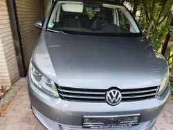 Grau Gebraucht 2012 VW Touran Comfortline Van / Kleinbus | 7.950 € (Fairer Preis)