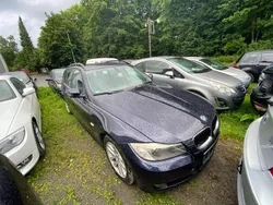 Blau Gebraucht 2009 BMW 318 Comfort Edition Kombi | 5.999 € (Etwas zu teuer)