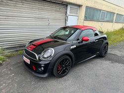 Midnight black metallic Gebraucht 2013 Mini John Cooper Works Coupé Coupé | 16.999 €