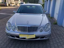 Silber Gebraucht 2005 Mercedes E220 Elegance Limousine | 5.990 € (Etwas zu teuer)