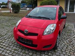 Rot Gebraucht 2009 Toyota Yaris Kleinwagen | 2.200 € (Fairer Preis)