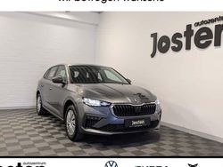 Graphitegrau metallic Gebraucht 2024 Skoda Scala Essence Kleinwagen | 20.890 € (Fairer Preis)