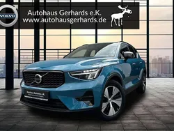 Blau Gebraucht 2022 Volvo XC40 Plus SUV | 34.666 € (Fairer Preis)