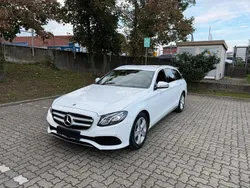 Weiß Gebraucht 2018 Mercedes E220 Limousine | 18.900 €