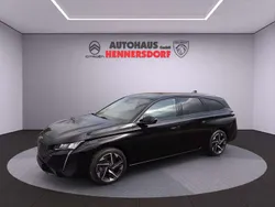 Perla nera schwarz metallic Neu 2025 Peugeot 308 Allure Kombi | 31.715 € (Teuer)