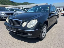 Schwarz Gebraucht 2003 Mercedes E320 Avantgarde Kombi | 1.600 €