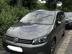 Grau Gebraucht 2014 VW Touran Comfortline Van / Kleinbus | 7.500 € (Fairer Preis)