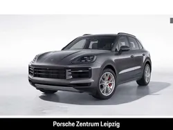 Quarzitgraumetallic Gebraucht 2024 Porsche Cayenne S SUV | 101.800 €
