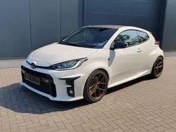 Weiß Gebraucht 2021 Toyota Yaris Limousine | 44.900 €
