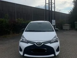 Weiß Gebraucht 2014 Toyota Yaris Kleinwagen | 6.500 € (Fairer Preis)