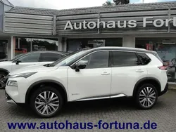 Weiß Gebraucht 2023 Nissan X-Trail Tekna+ SUV | 45.900 € (Teuer)